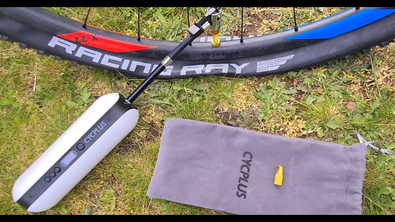 CYCPLUS A2 150 PSI Intelligent Air Inflator for Tubless Cycling plus LED Lamp and Powerbank