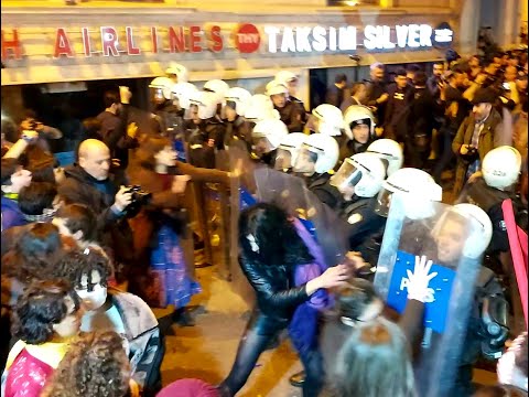 8 Mart 2020 - Feminist Gece Yürüyüşü / Taksim | Polis müdahalesi