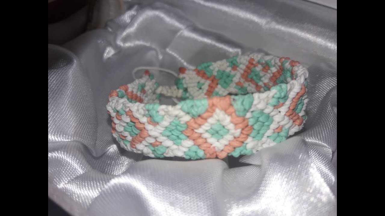 Pulsera De Macramé / Three Colours / Macrame Bracelet