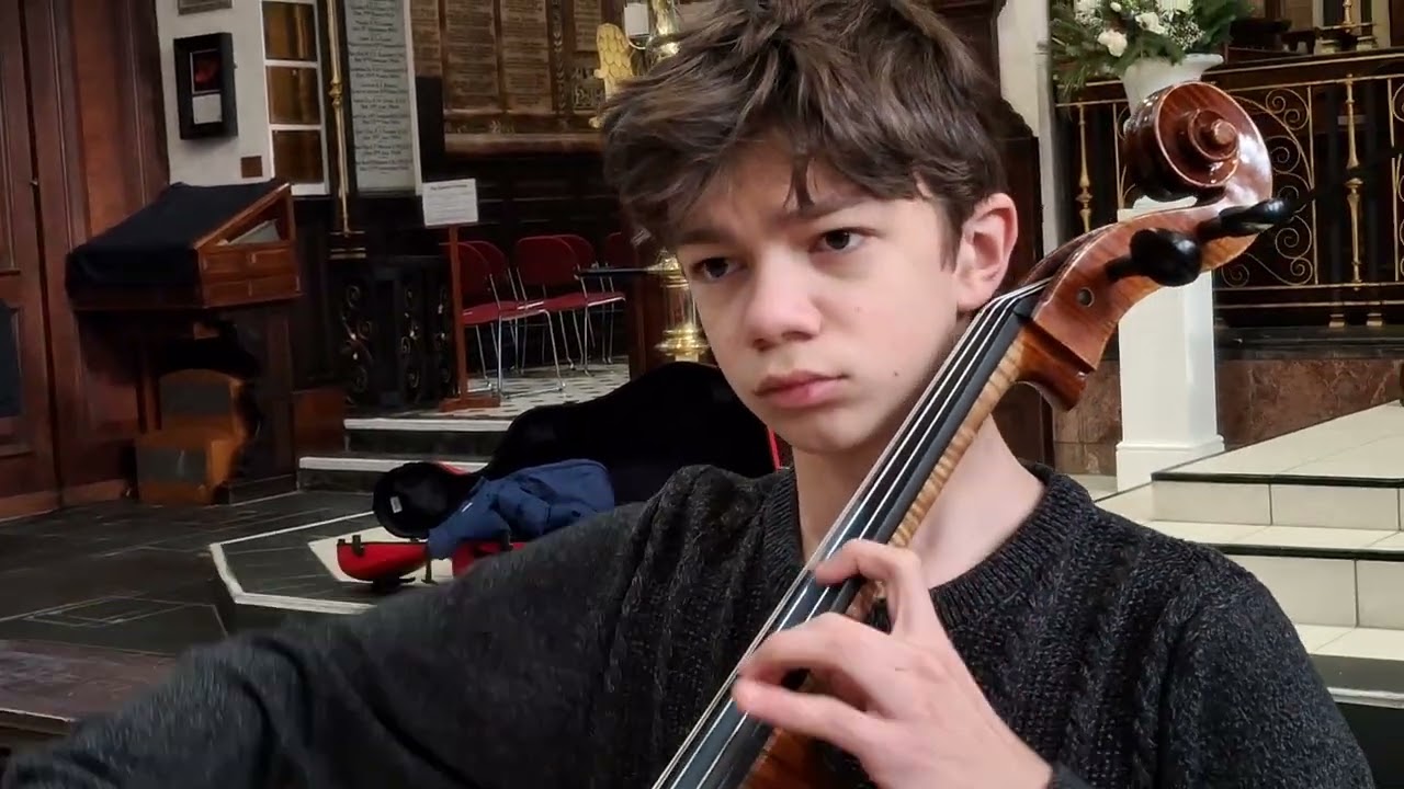 Проверка звука на Пеццо Каприччиозо - Миша Андреев готовится к концерту