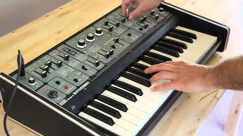 Roland System 100 Keyboard Demo