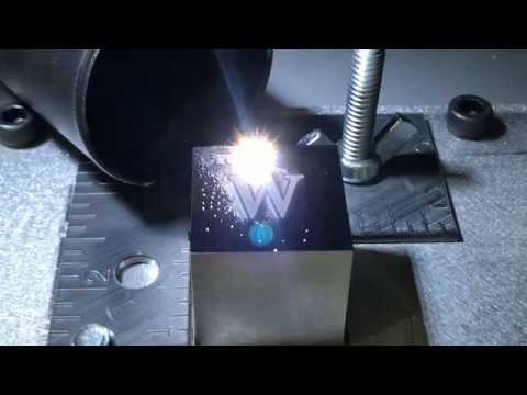 Video: 1 inch cube ntawm tungsten hnyav npaum li cas?