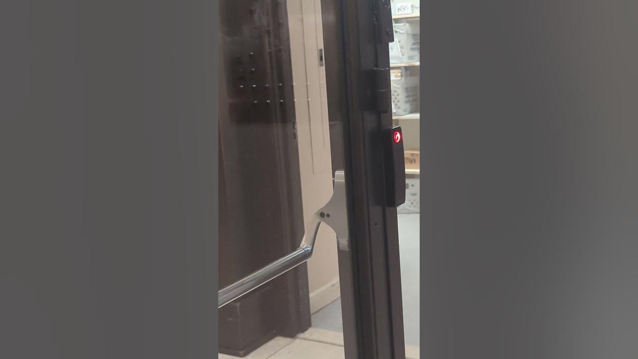 Front door doesnt lock 12 02 2023 YouTube