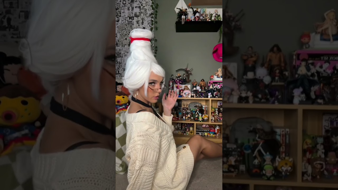 Granny Seiko Ayase Cosplay!