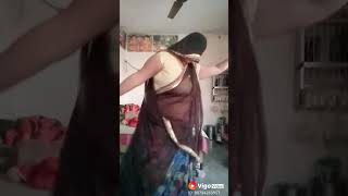 Vigo top views - Fat Aunty waist & navel showing in saree - bhabhi navel - fat Waist folds aunty