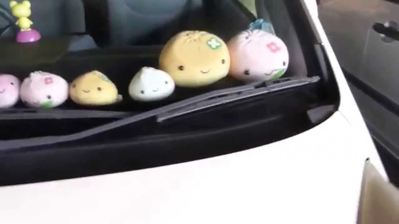 ダッシュボードの上にぬいぐるみなどいっぱい置いてある車 Car Is Put Full Such As Stuffed Animals On Top Of The Dashboard Youtube