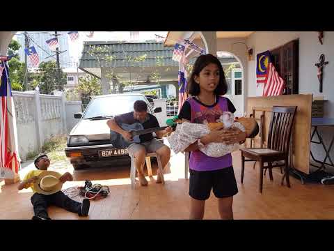 portuguese-settlement-dance-in-melaka,-nina-bobo