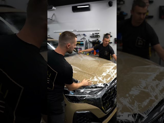 𝐏𝐨 𝐭𝐨 𝐳𝐚𝐤ł𝐚𝐝𝐚 𝐬𝐢𝐞̨ 𝐏𝐏𝐅! Audi Q8 i wymiana folii na masce | Cube Detailing