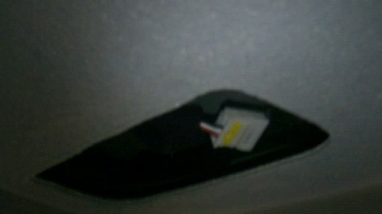 Как снять плафон с потолка рено каптюр - YouTube