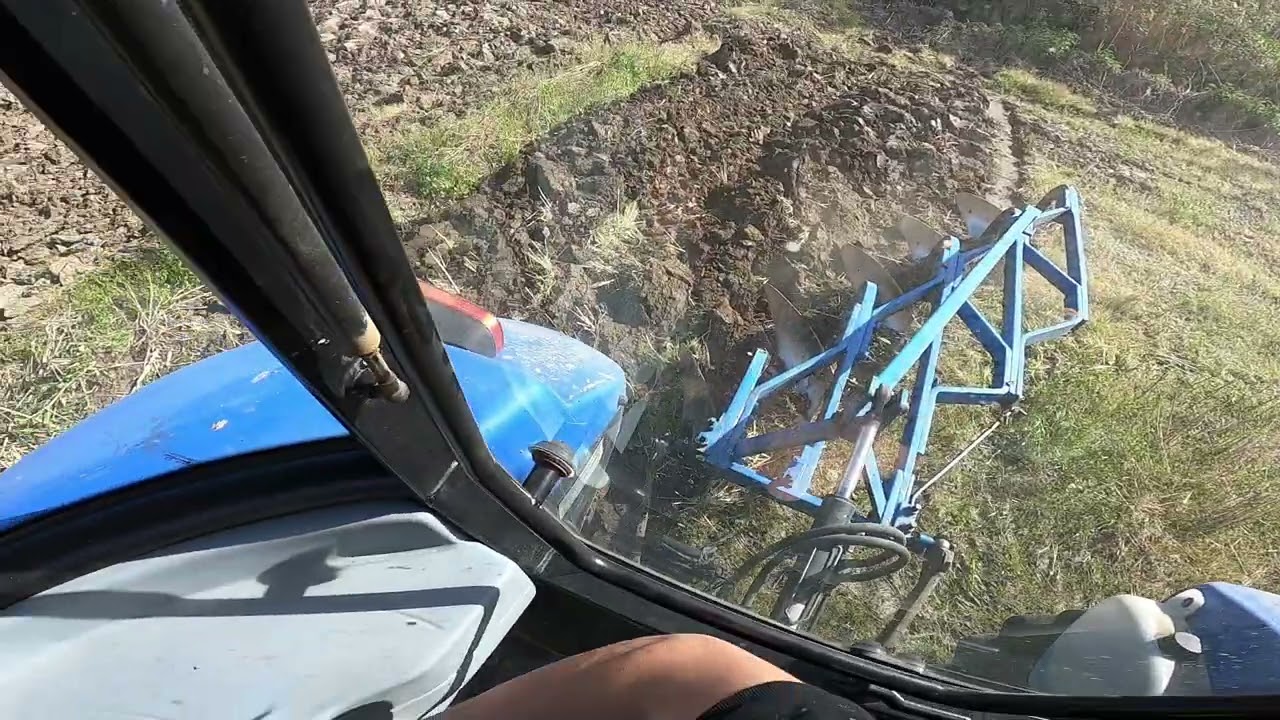 TAV OLMAYAN TOPRAKTA ZORLU SÜRÜM | NEW HOLLAND TD90D