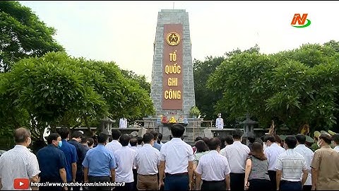 TP. Ninh Bình đặt vòng hoa, dâng hương các Anh hùng liệt sỹ