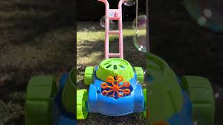 Bubble grass mower sound. Bubble lawn mower sound. #satisfying #bubbles #bubblemower #toymower