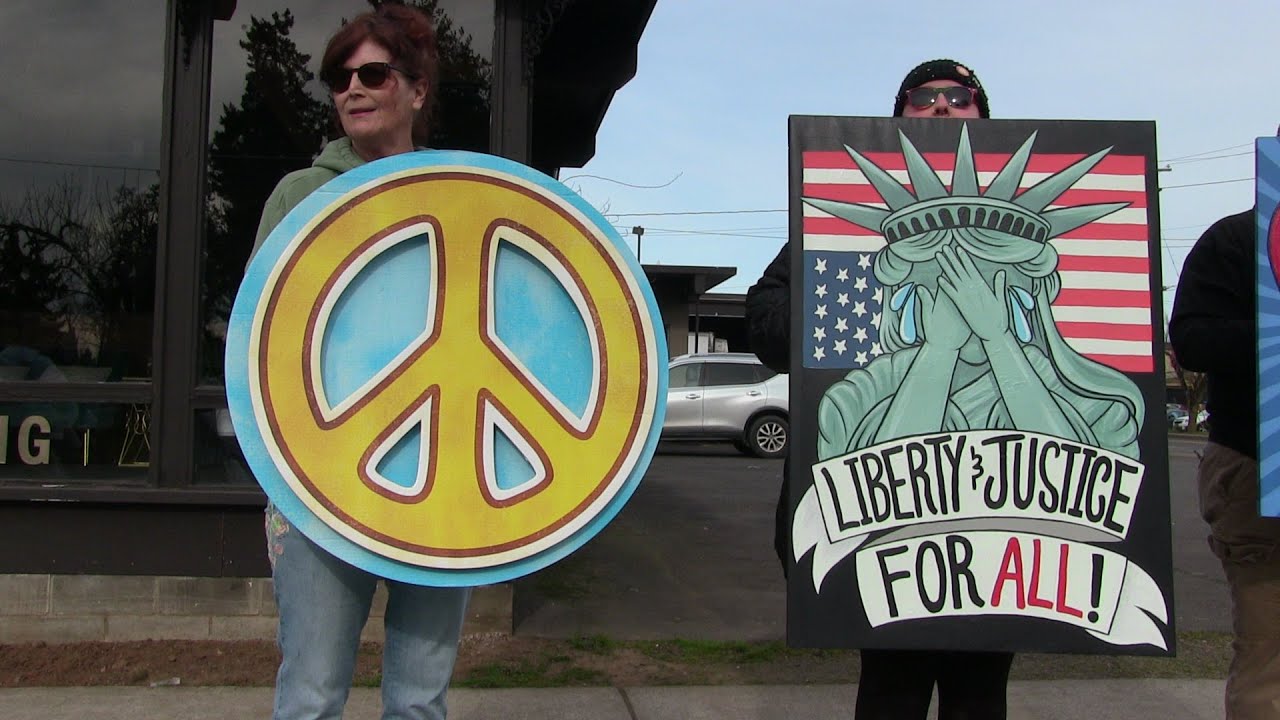 Cottage Grove Oregon  ICE Out Now