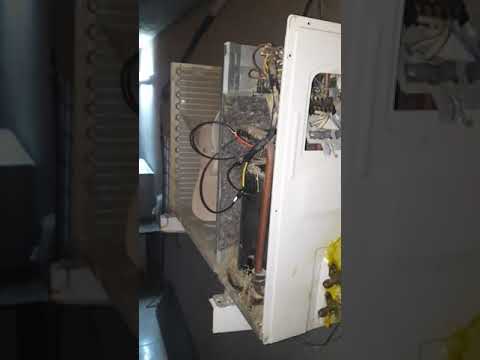 ما السبب خروج خروج الزيت من الكمبروسر