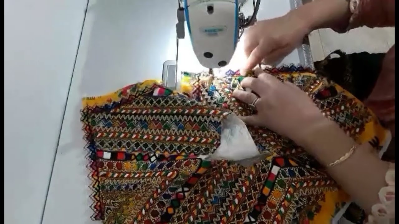 Montage d’une robe kabyle تركيب جبة قبائلية