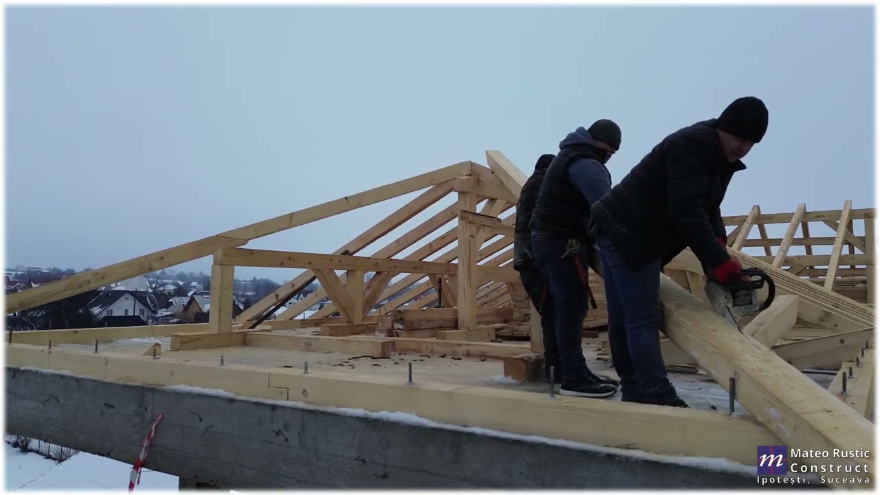 Corpul clădirii școlii gimnaziale din Voitinel are deja conturul final, efortul e pe măsură.