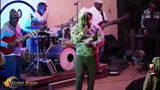 Some live Reggae music - Rejected ( Towela live)
