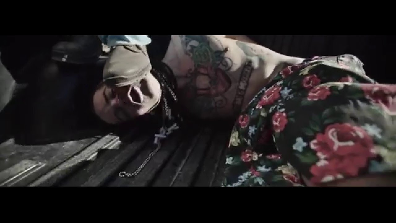 LA VIDA PANIKA - MANIAKO (VIDEO OFICIAL)