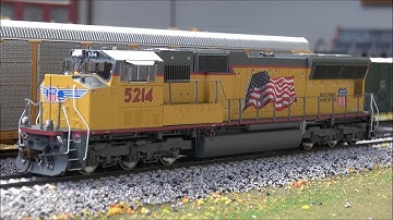 Review: Athearn SD70M Flared Radiator Ph 2 Cab Tsunami 2!!! SD75 & UP 4014 too!