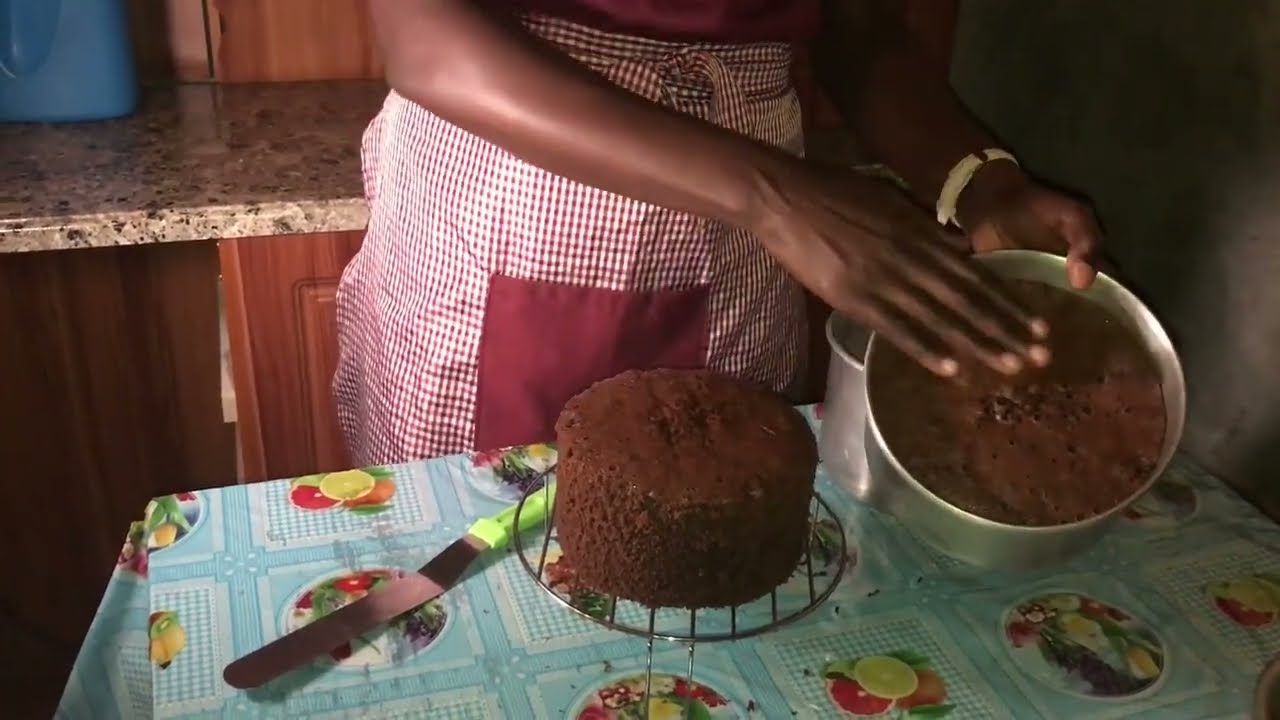 Bolo chiffon de chocolate | Receita de bolo chiffon de chocolate simples