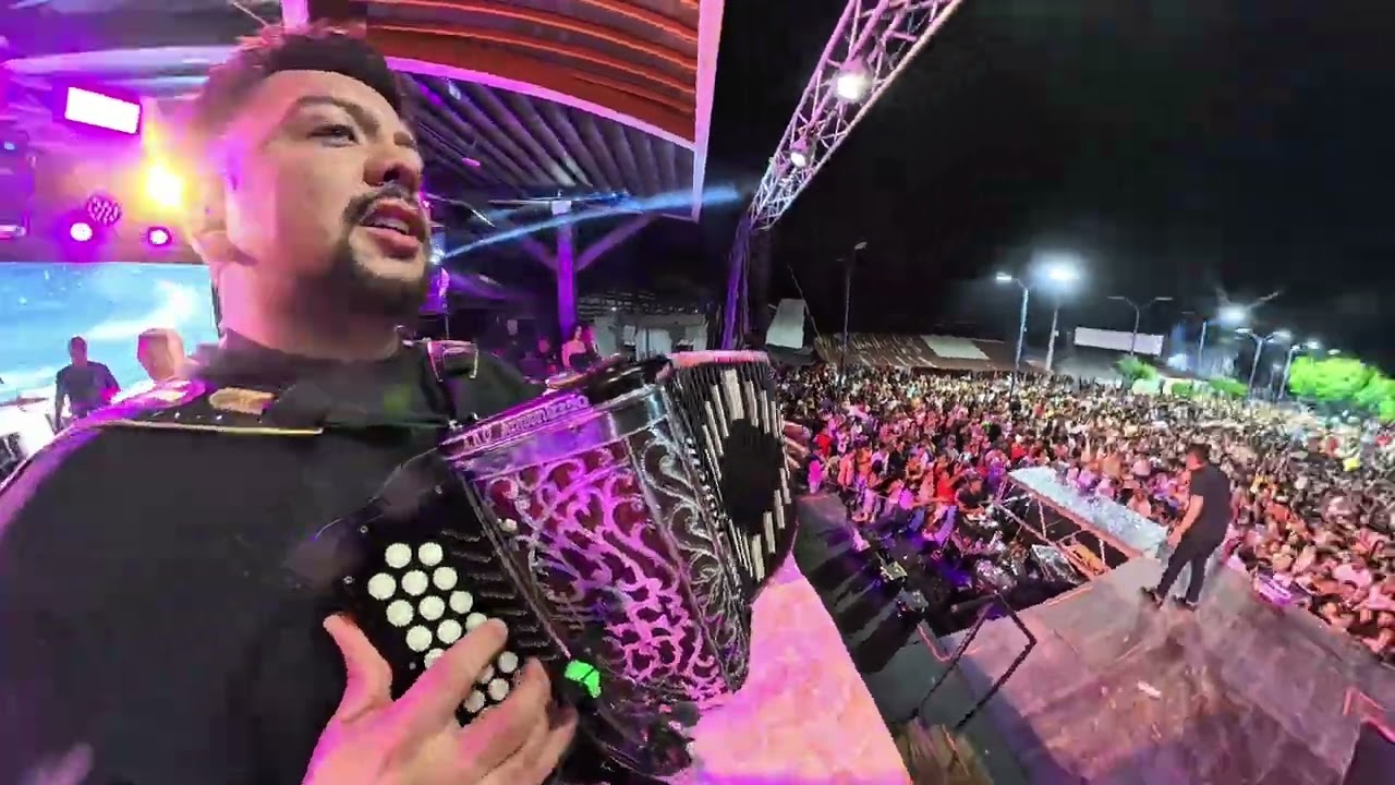 Llámame en vivo - Alex Manga & Enaldo Barrera Jr. | Barranco de Loba