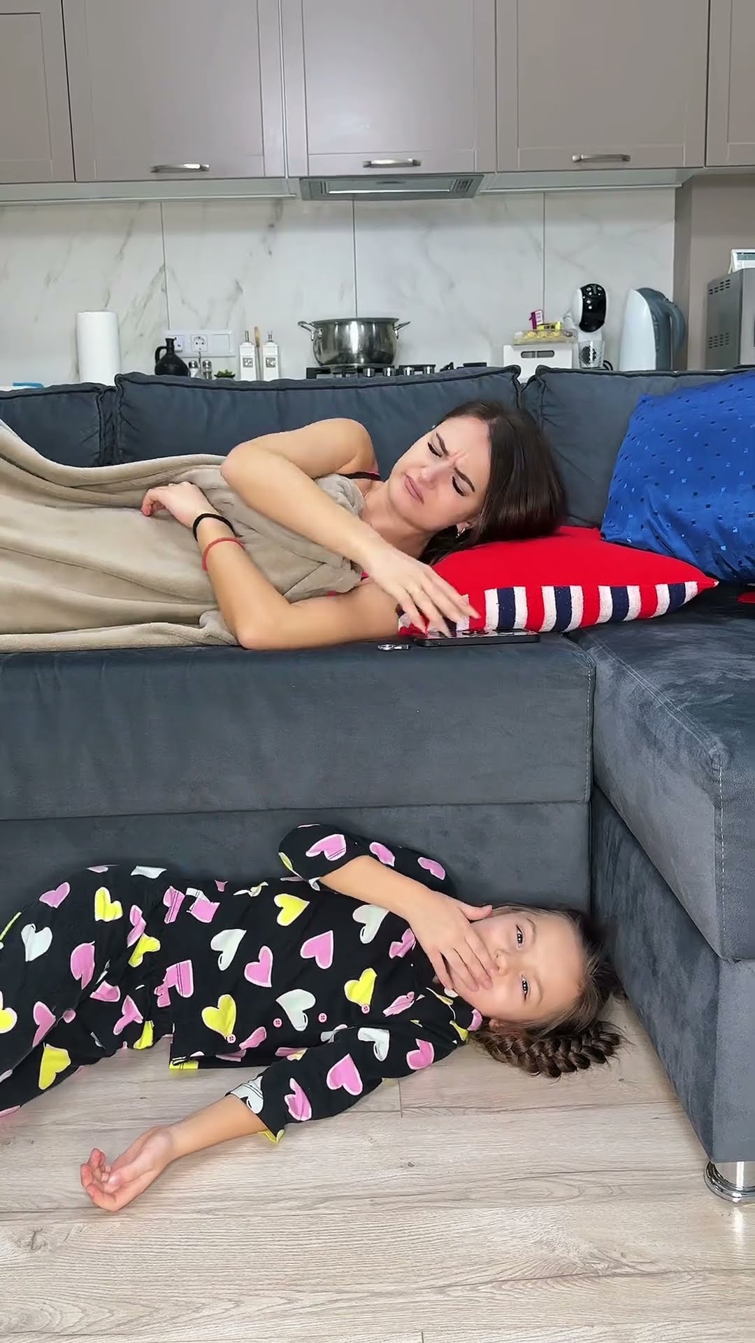 Alarm girl by Secret Vlog