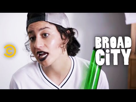 Broad City - Underaged Bongs