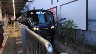 相鉄12000系12104編成快速横浜行　二俣川駅発車