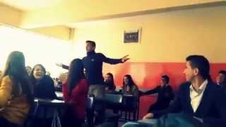 Neler oluyor hayatta - Güner Akın Lisesi 12F