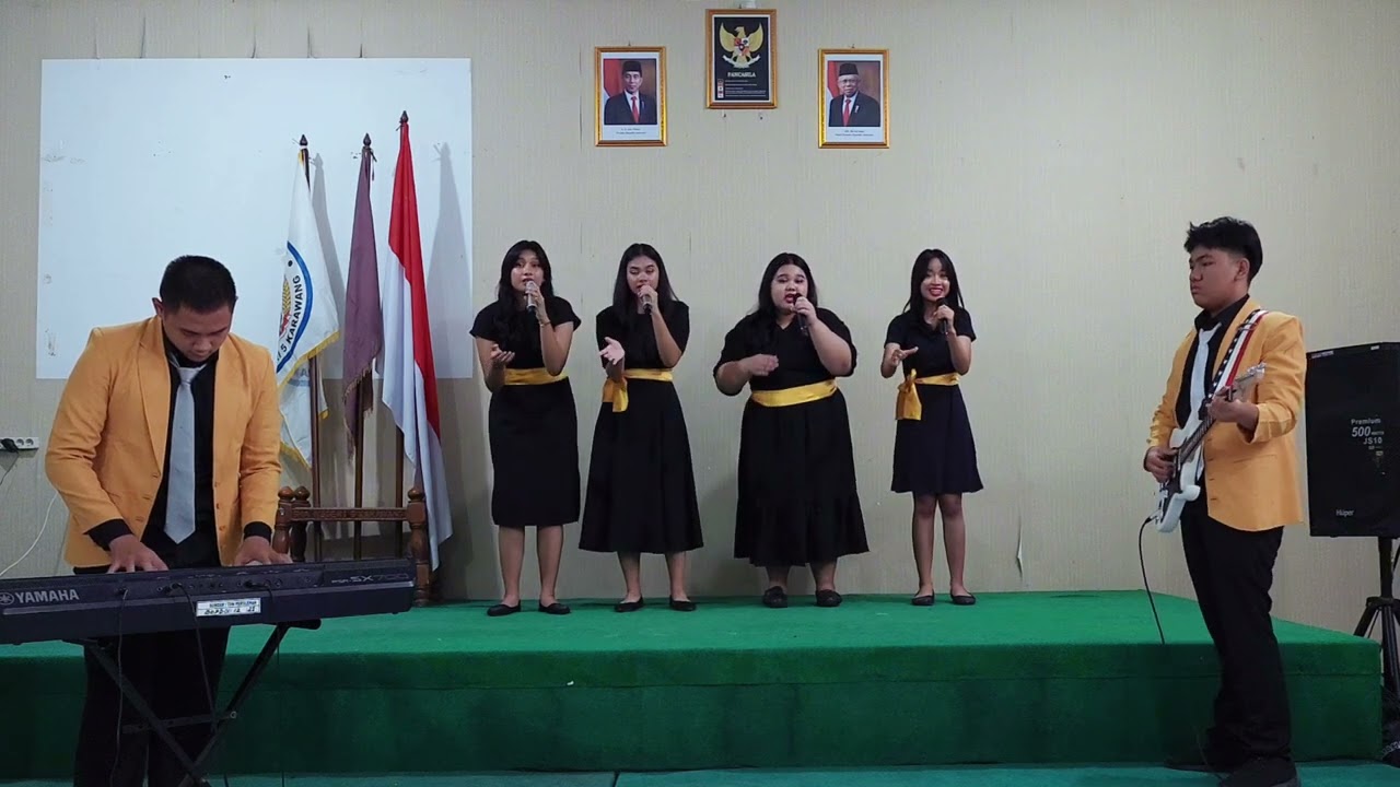 Puisi Pilihan: “Daun” karya  Soni Farid Maulana