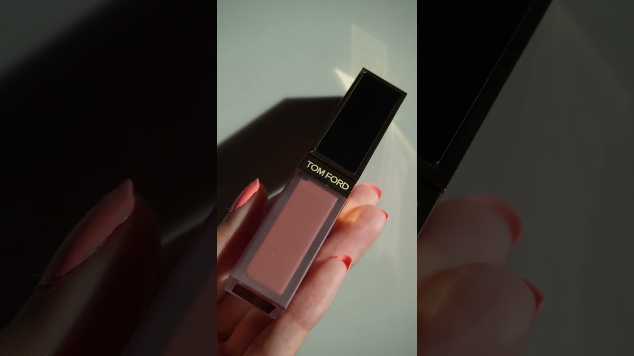 Tom Ford Liquid Lip Luxe Matte in Lark 