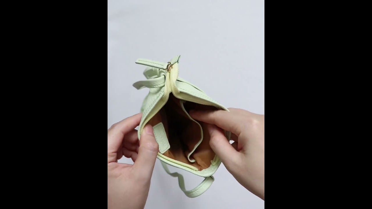 Túi đeo chéo Kiko da bò mềm mại - Pink Ohara Leather Túi Kiko  Lime