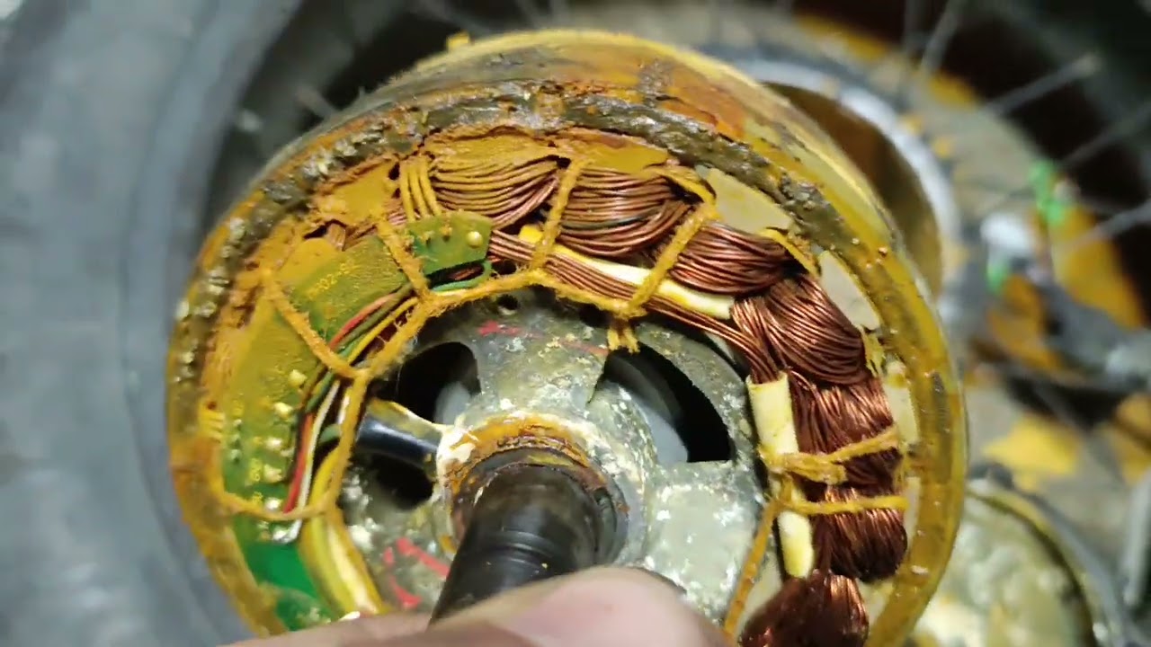 Что произойдёт, если вода попадёт в задний двигатель электровелосипеда? | Мы его разобрали!