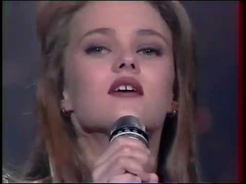 Vanessa Paradis 1990 02 10 Marilyn x John Award Les Victoires