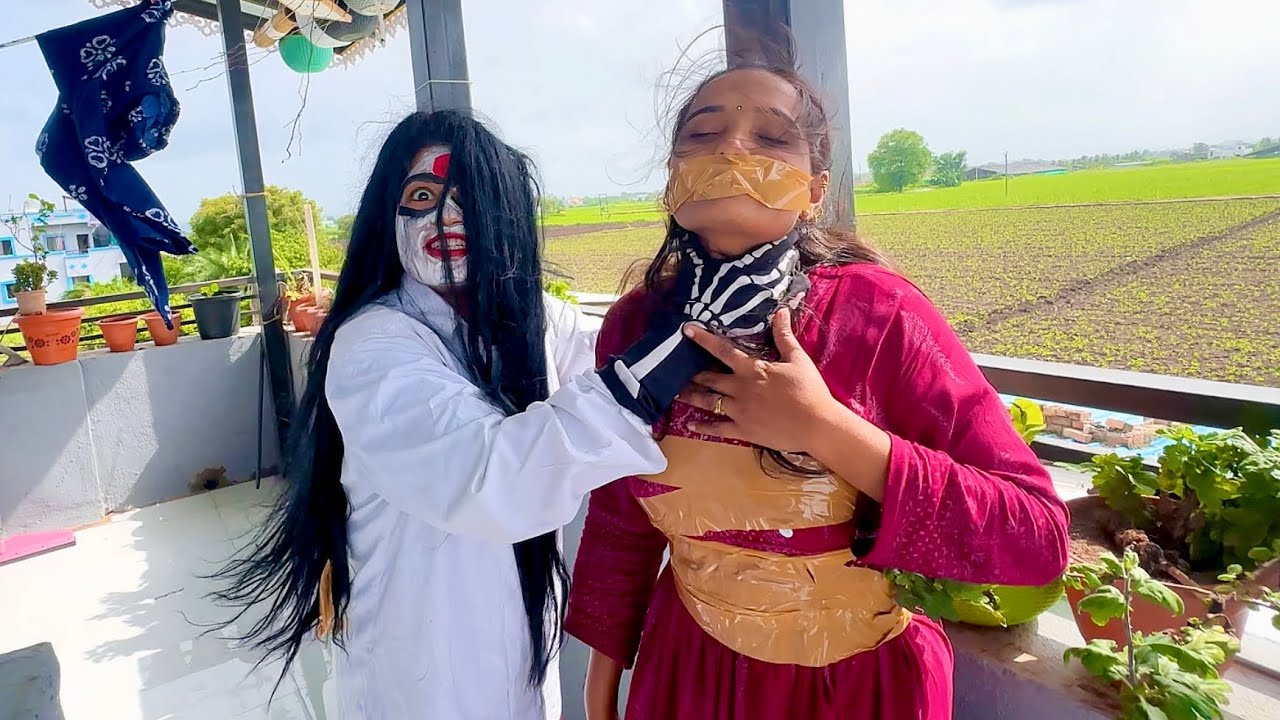 माऊलीच्या मम्मीचा गळा हडळीने दाबला 🫢