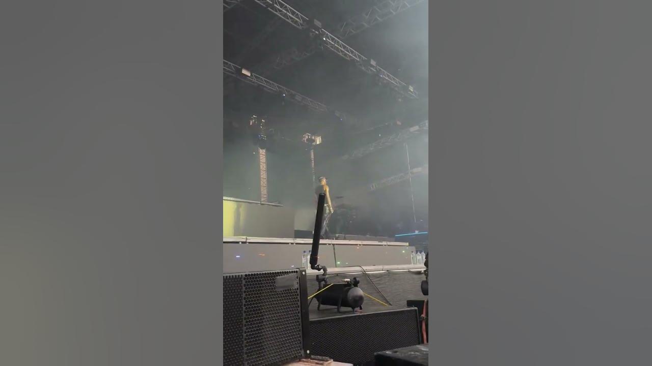 Wizkid performing piece of my heart