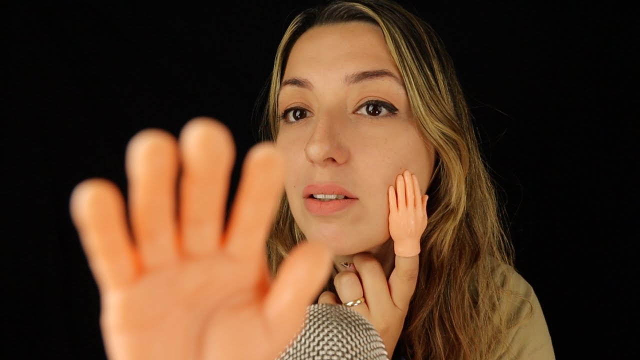 Türkçe ASMR✨ Minik Ellerle Özel İlgi ✨ Yüze dokunma, masaj, mic scratching, ağız sesleri ~