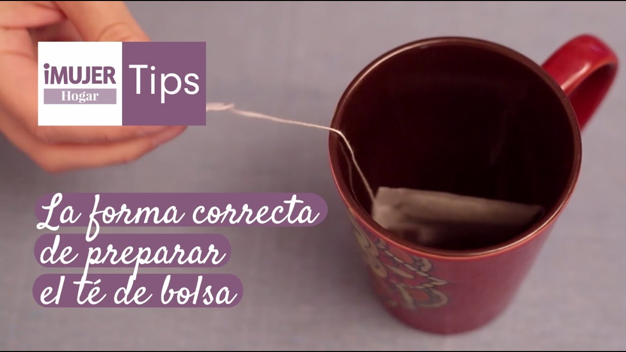 Taza de té con bolsita de té