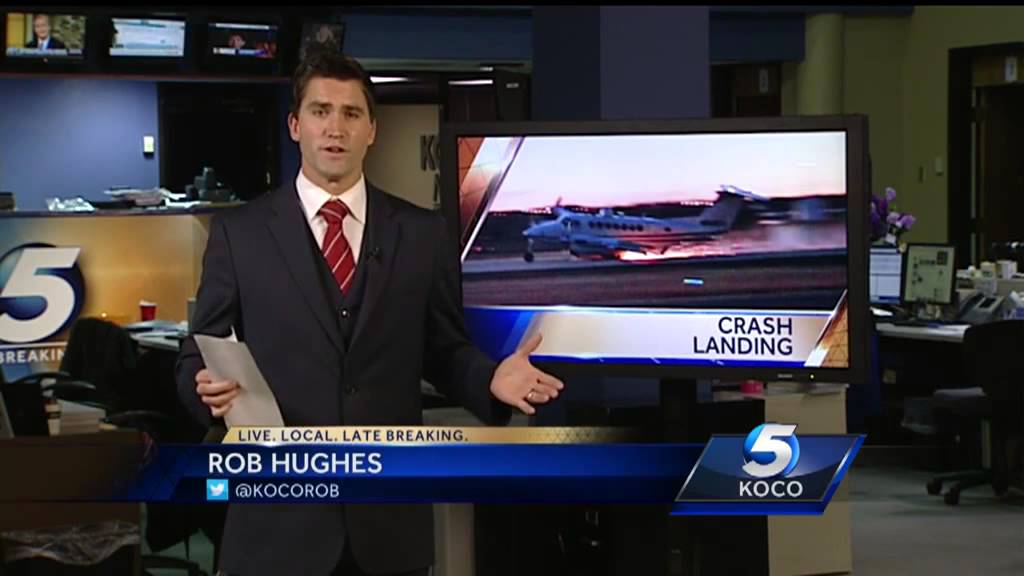 Crash landing caught on camera at Wiley Post Airport YouTube