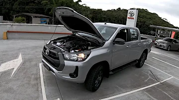 Qual a diferença entre a Hilux SR e SRV?