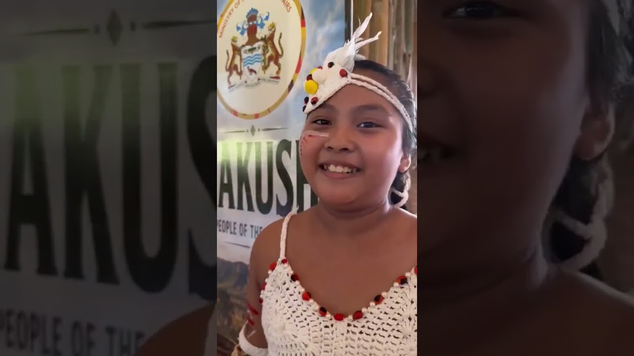 🇬🇾🇬🇧10-Year-Old Aliyah Abraham Presents Traditional Indigenous Necklace to King Charles III