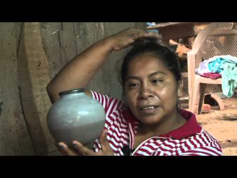 A Potter's Family in San Juan de Oriente, Nicaragu...