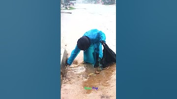 Clogged Drain On Street Picking Up Rubbish From Culvert #shorts