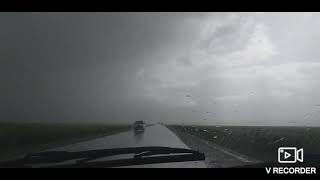 القيادة أثناء طقس ممطر مع موسيقى رائعة screenshot 5