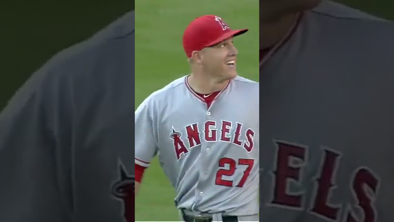 The BEST CATCH OF MIKE TROUT'S CAREER?! 😱 He flies HIGH in the air to ROB A HOME RUN!!!