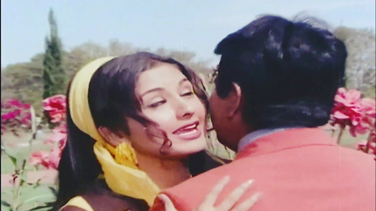 Saare Shaher Mein Aap Sa Bairaag 1976 HD Video Song Dilip Kumar Leena Chandavarkar