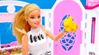 I migliori episodi di vlog di Barbie in italiano. Giochi con le bambole Barbie. Scherzi per bambini