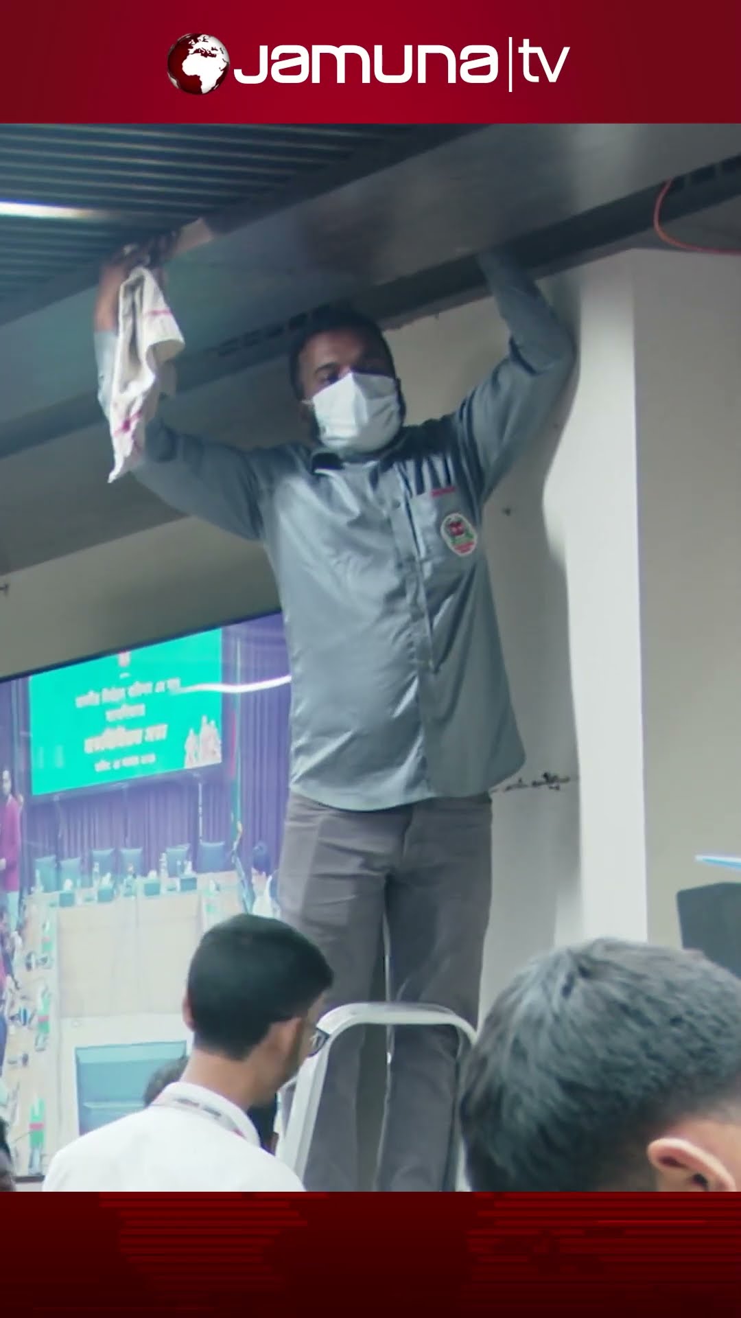 নতুন সিইসি আসার আগেই নামলো বঙ্গবন্ধুর ছবি #electioncommission #cec #mujiburrahman #jamunatv