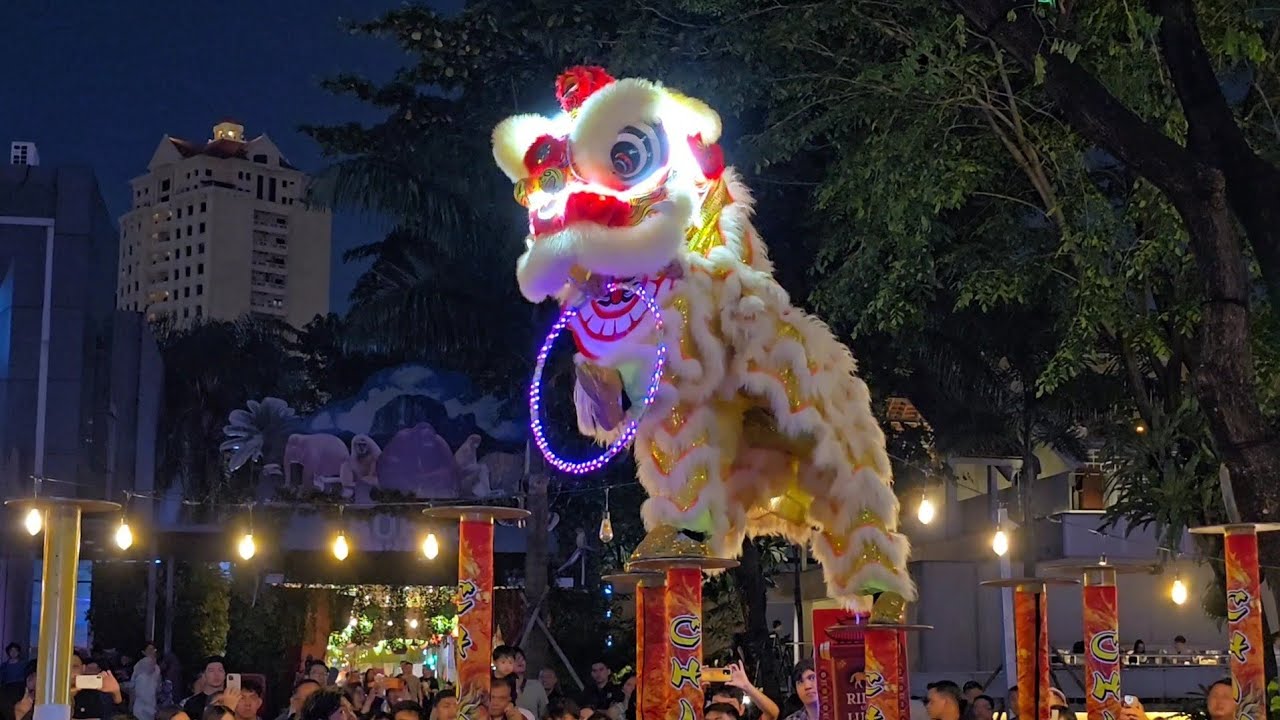 LED LIONG & LED BARONGSAI TONGGAK CHING LUNG at Festival Cap Go Meh SCBD 1 Maret 2026