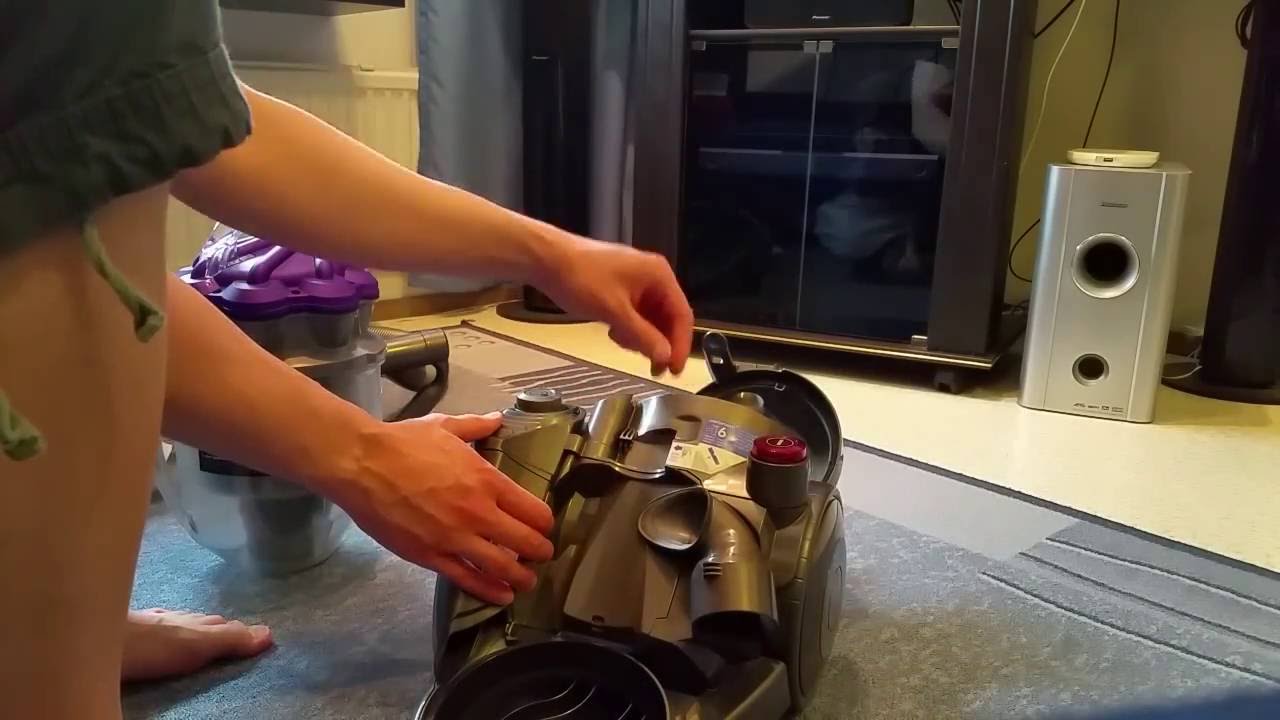 How to clean your Dyson DC29 - YouTube